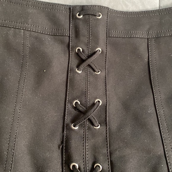Express black lace up skirt - Picture 3 of 4